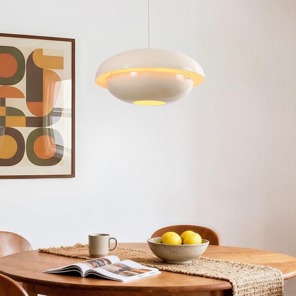 Modern retro taklampa Orbia i ljusbeige högglans