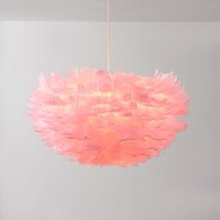 Designad pendellampa Pluma - mjukt rosa med fjädrar