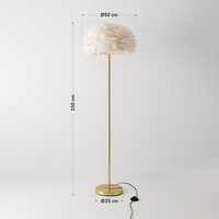 Designad golvlampa Evania med vita fjädrar och fot i guldmässing