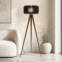 Golvlampa Oakly på stativ med träskärm - valnötslook
