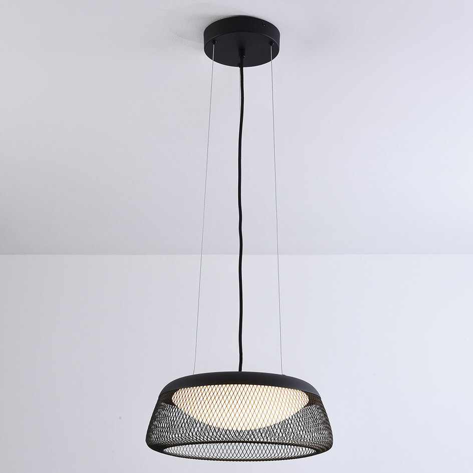 Dimbar pendellampa Milani - svart med öppen skärm och integrerad LED