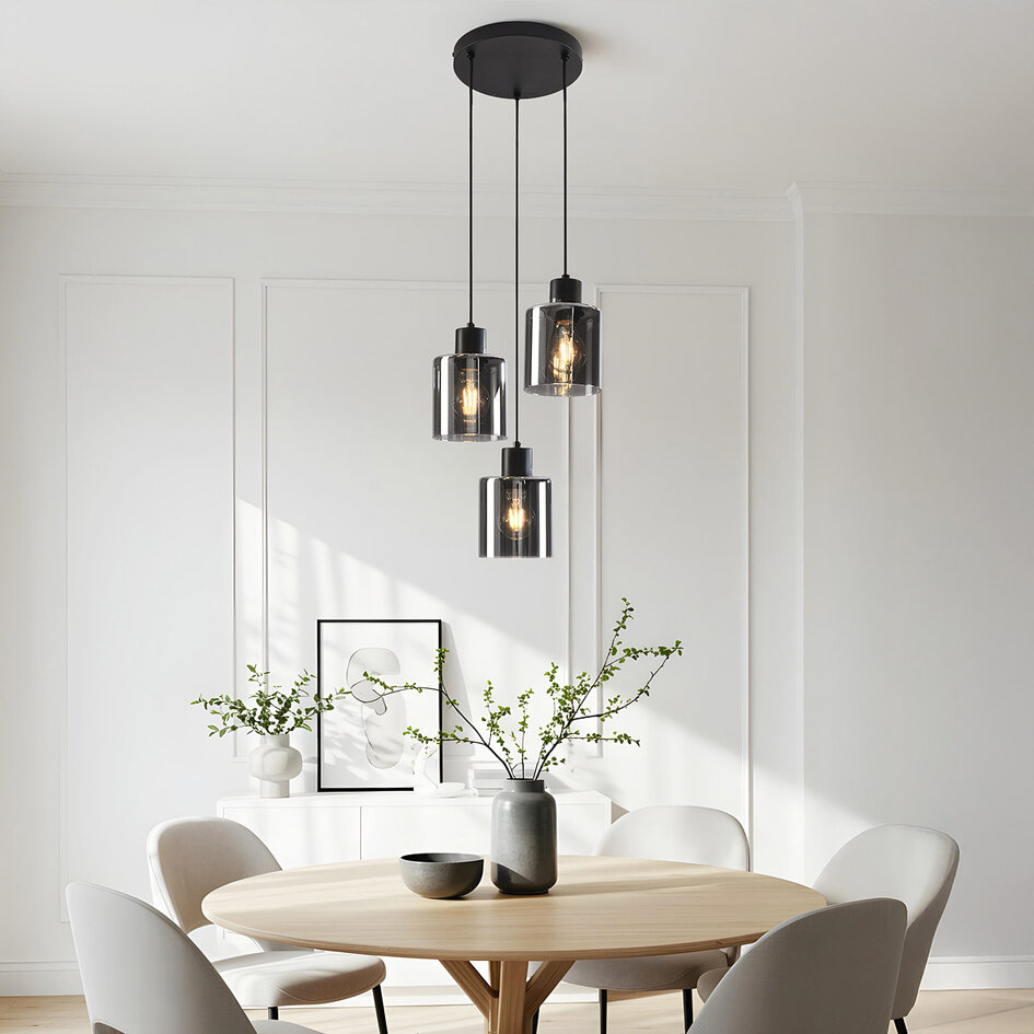 Pendellampa Pella med tre lampor - rökfärgat glas och svart