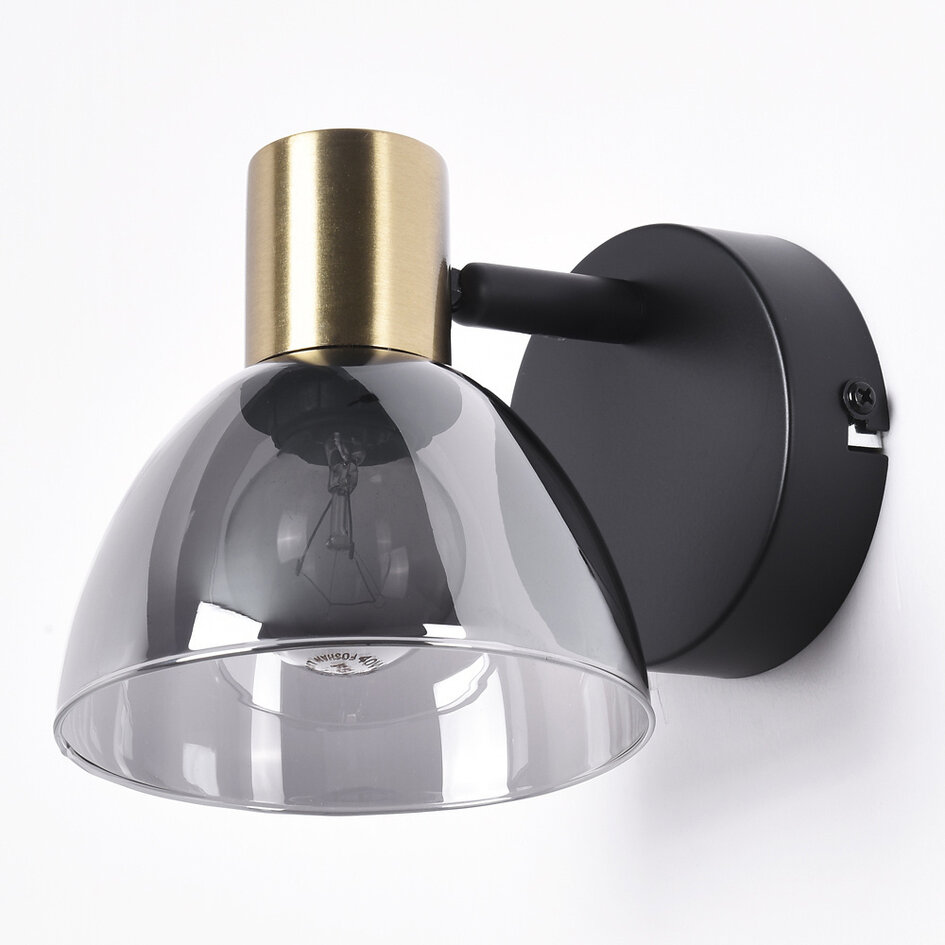 Väggspotlight Kyron - rökfärgat glas och gyllene mässing, vinkelbar