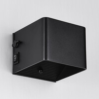 Uppladdningsbar utomhusvägglampa Pila med sensor och integrerad LED