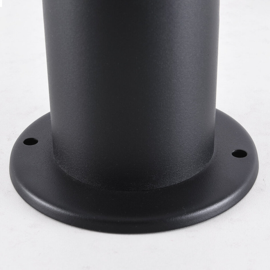 Stående utomhuslampa Leandre med mjölkvit kupa - 44 cm svart med integrerad LED