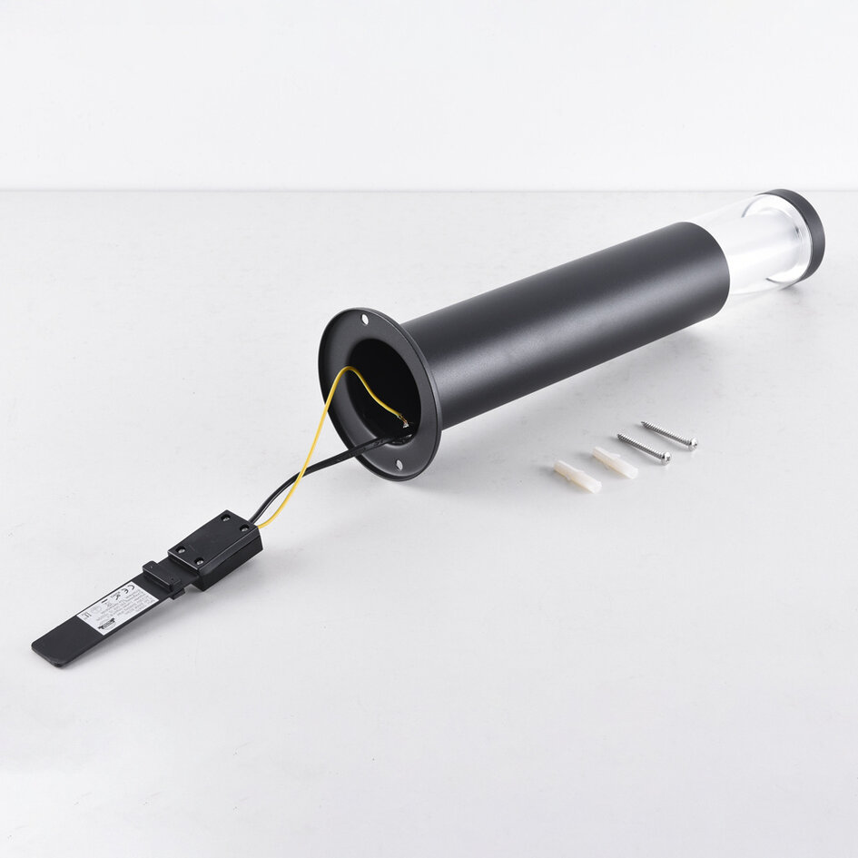 Stående utomhuslampa Leandre med mjölkvit kupa - 44 cm svart med integrerad LED