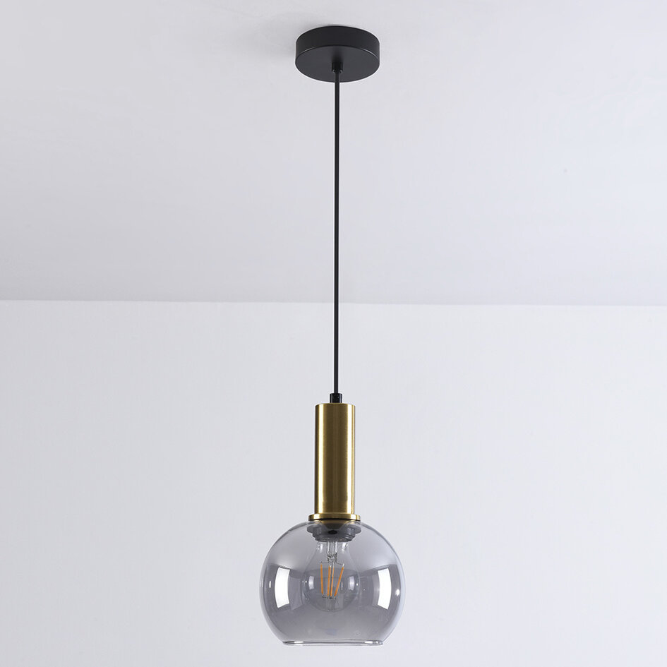 Pendellampa Inara - rökfärgat glas och guld, rund skärm