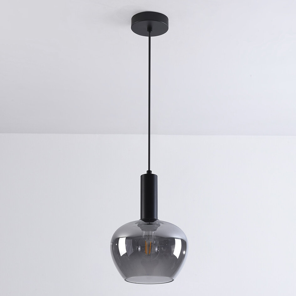 Pendellampa Ischa - rökfärgat glas i äppelform, svart