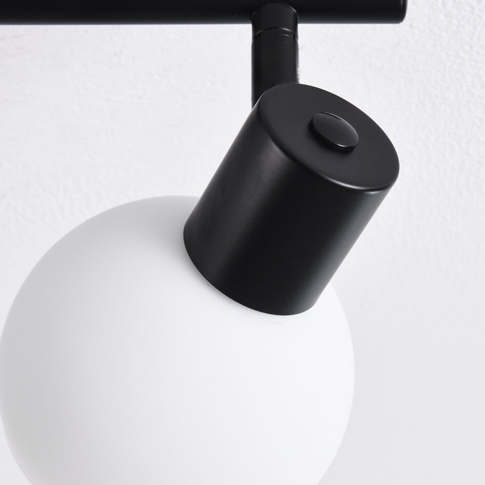 Takspotlight Phiene med två lampor - mjölkvitt glas