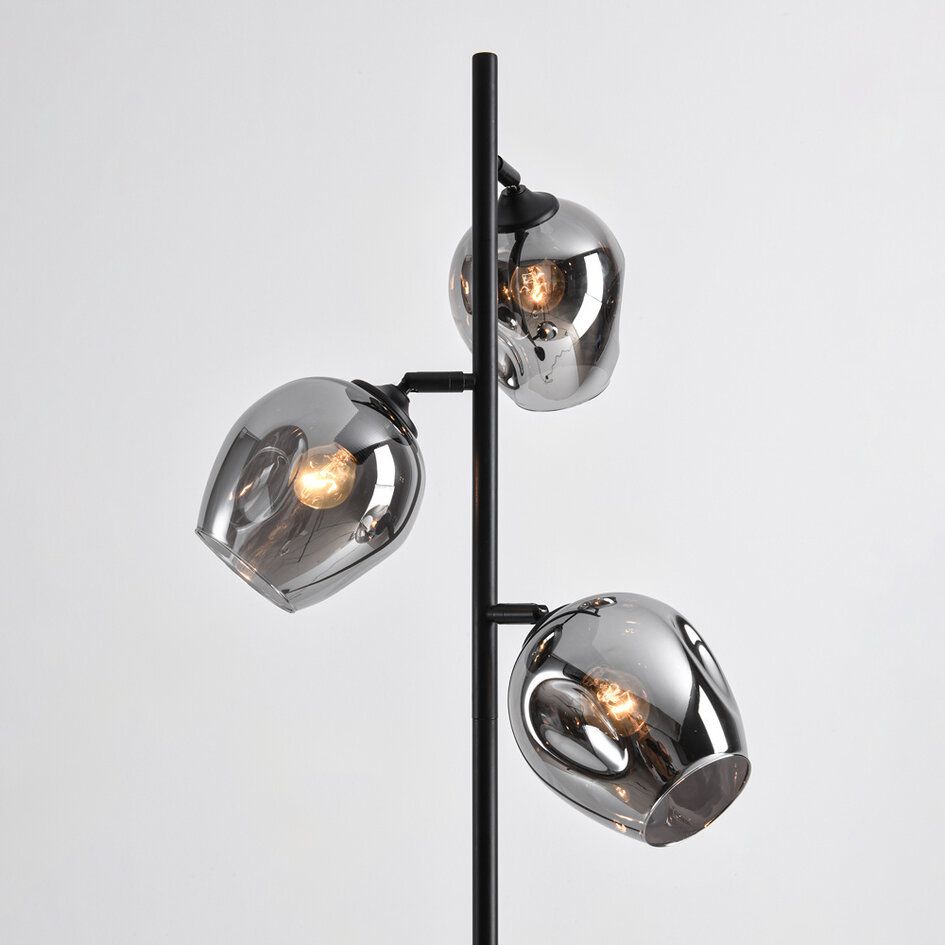Golvlampa Julius med tre lampor - svart med rökfärgat glas