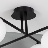 Taklampa Nymo med fyra lampor - mjölkvitt glas och svart