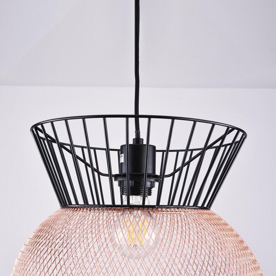 Modern pendellampa Netti i svart med koppar