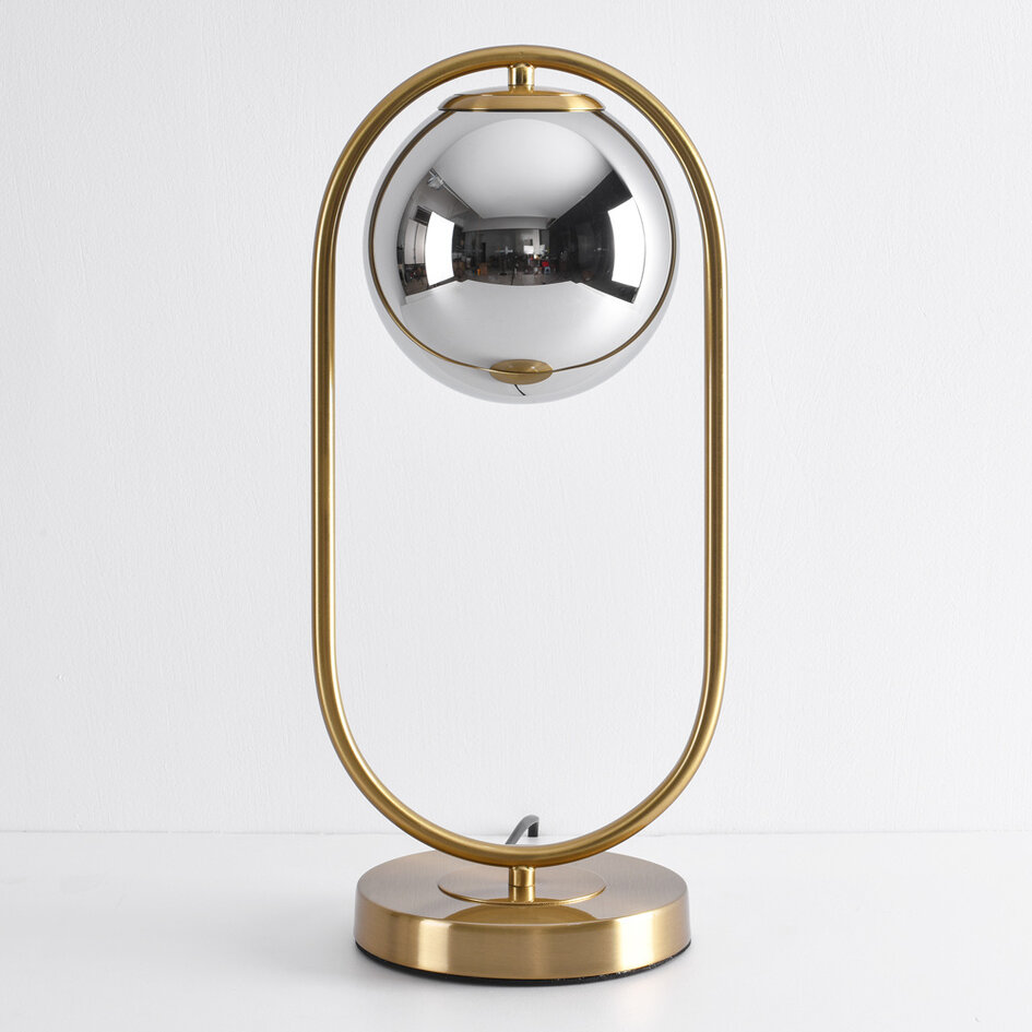Bordslampa George - guld med rökfärgat glas