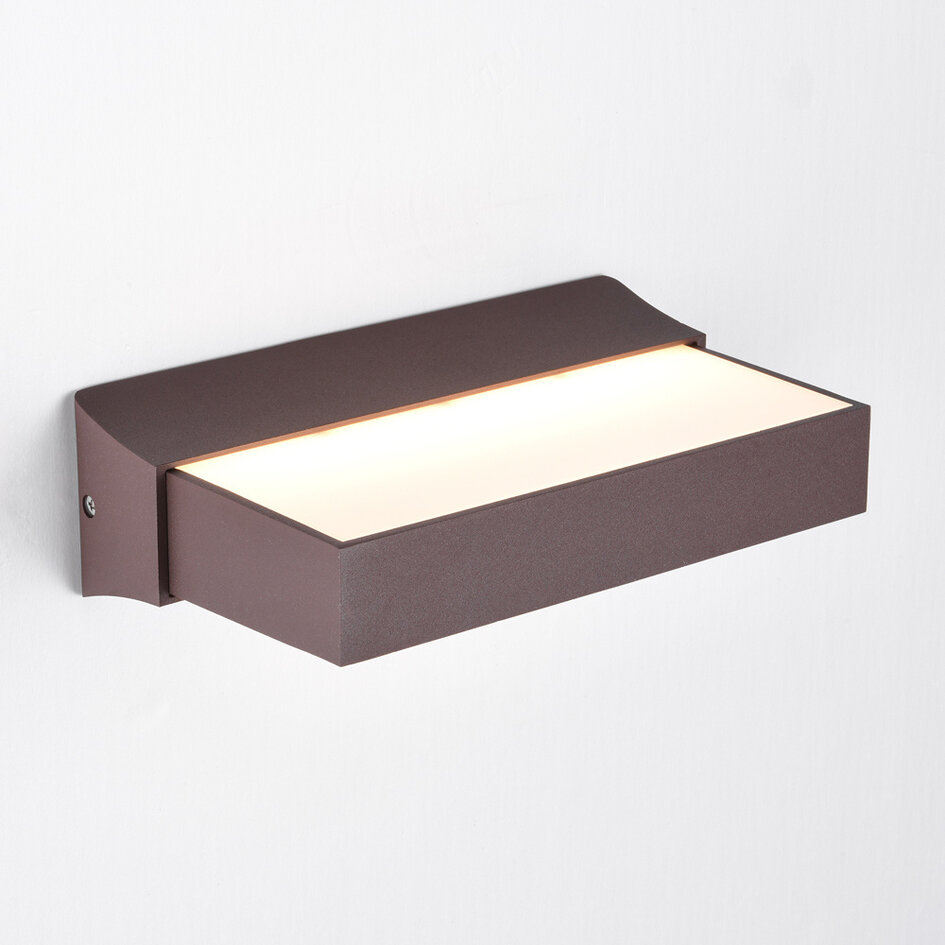 Utomhusvägglampa Onyx med sensor - brun med integrerad LED