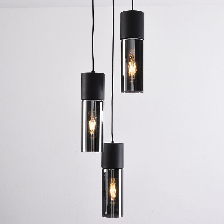 Pendellampa Ela med tre lampor - rökfärgat glas och svart