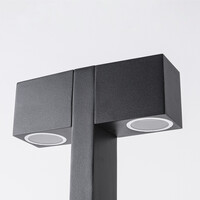Stående utomhuslampa Simone med två lampor och kvadratiska huvuden - svart