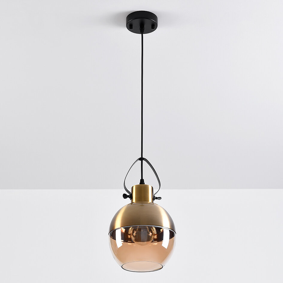 Pendellampa Laure - amberfärgat glas, klotformad art déco