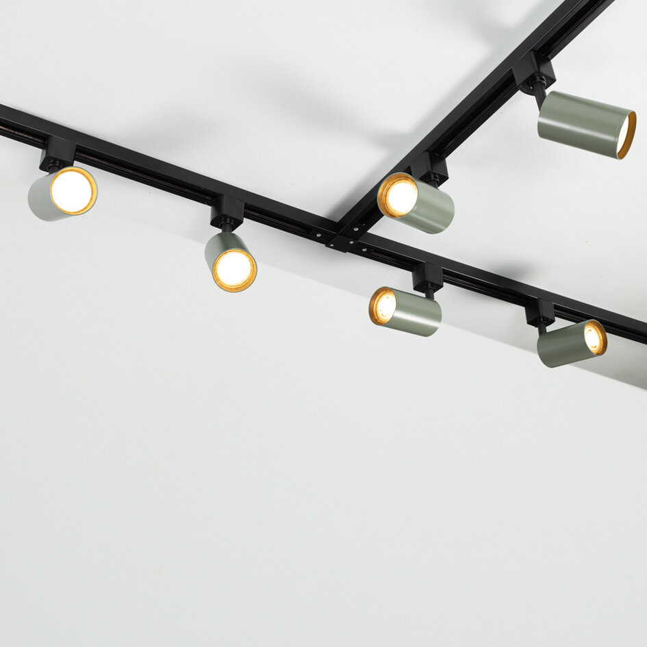 Set med 1-fas skensystem på 1,5 meter och Romain-spotlights, grågrön