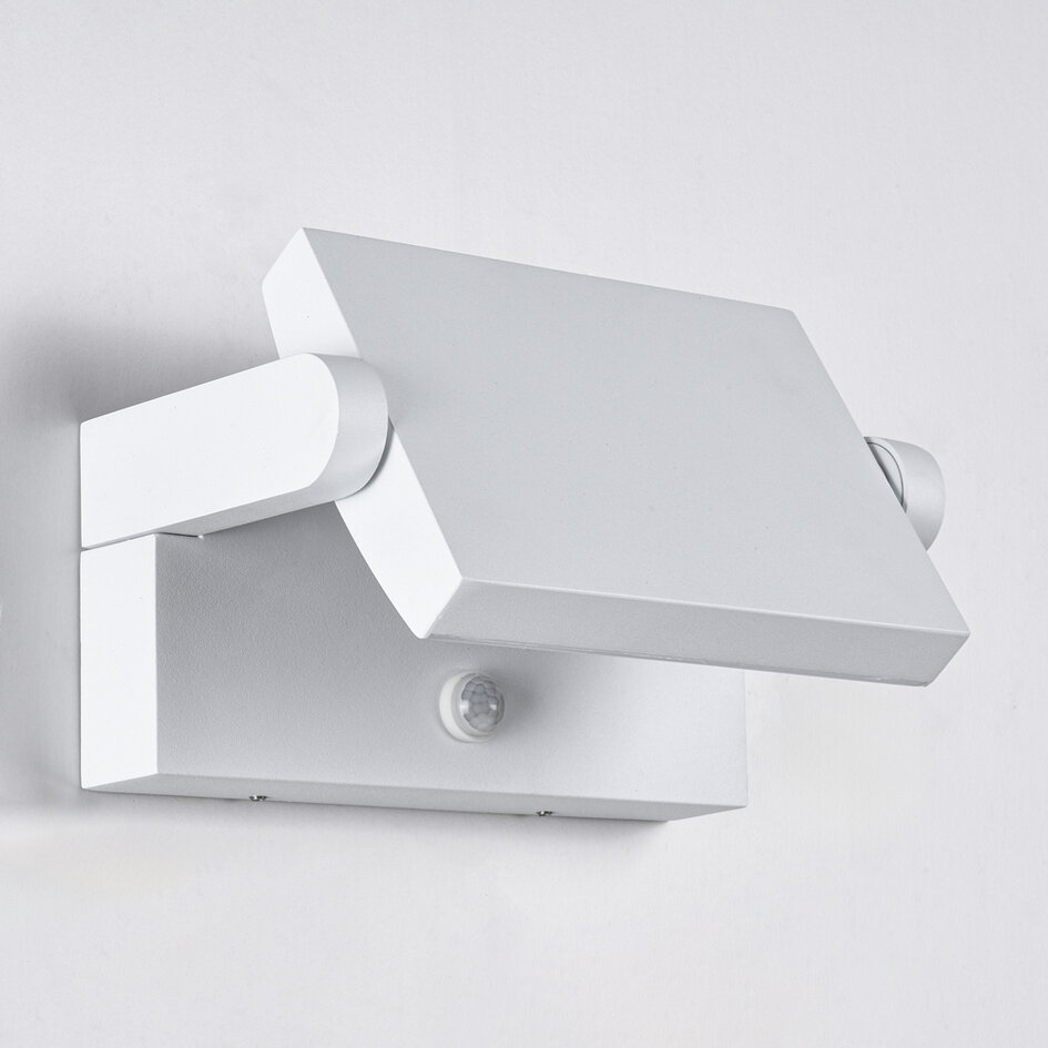 Justerbar utomhusvägglampa Berlin med sensor - vit med integrerad LED
