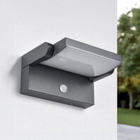 Justerbar utomhusvägglampa Berlin med sensor - antracit med integrerad LED