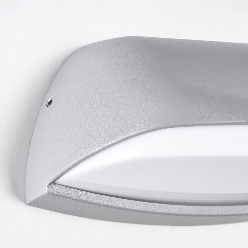 Utomhusvägglampa Jessy - silver med integrerad LED