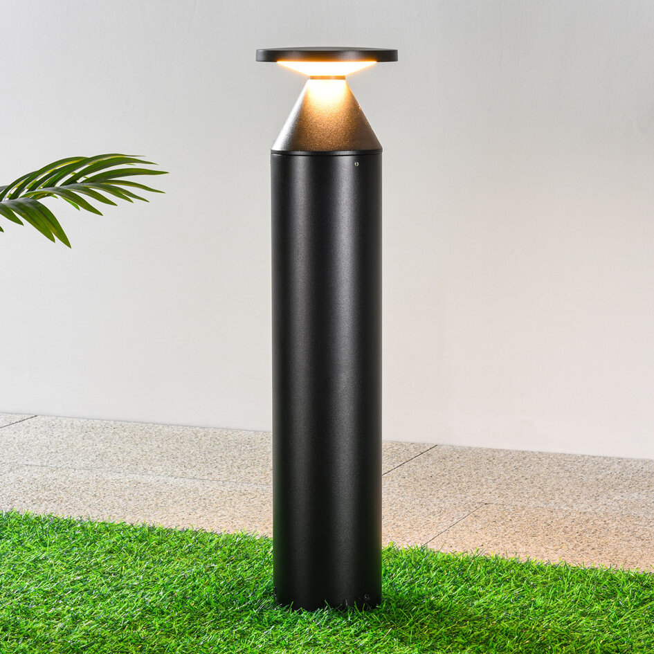 Svart stående utomhuslampa Ailo - 50 cm med integrerad LED