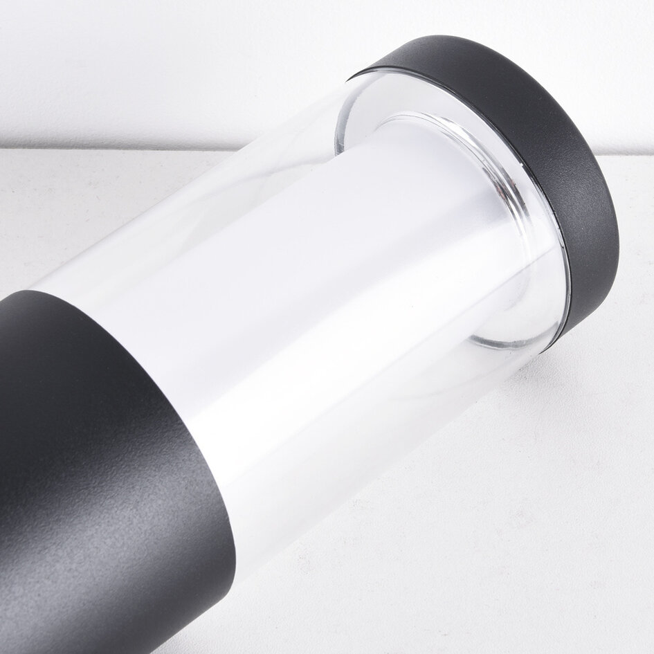 Stående utomhuslampa Leandre med mjölkvit kupa - 76 cm svart med integrerad LED