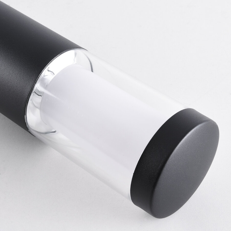 Stående utomhuslampa Leandre med mjölkvit kupa - 76 cm svart med integrerad LED