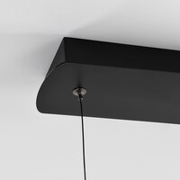Design taklampa Linea i slingrande form med 3-stegs dim
