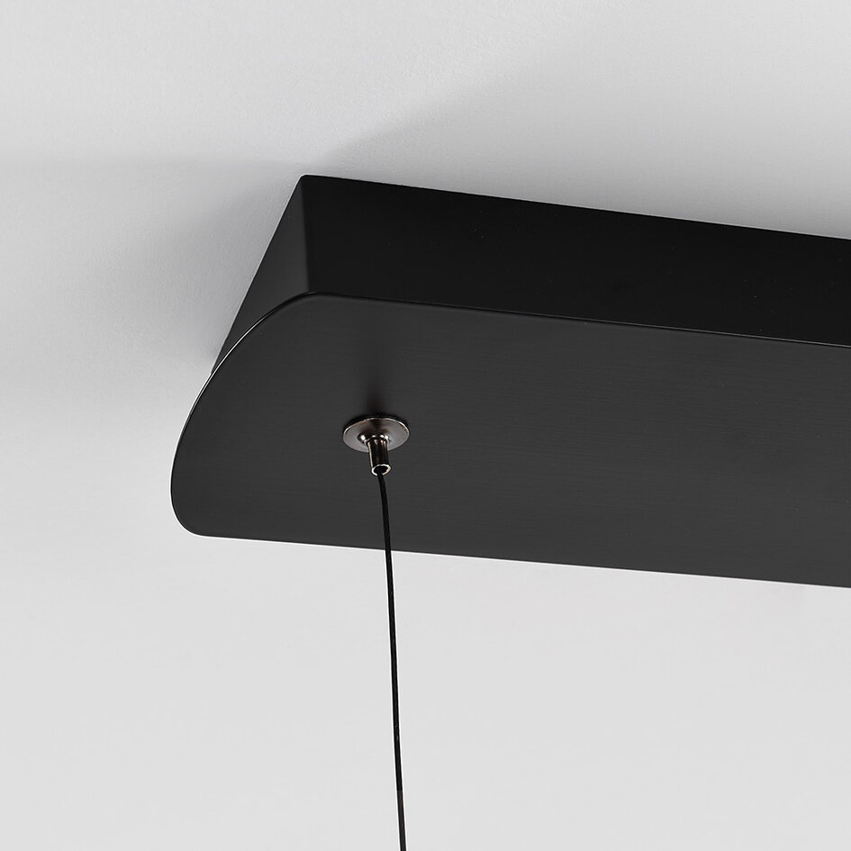 Design taklampa Linea i slingrande form med 3-stegs dim