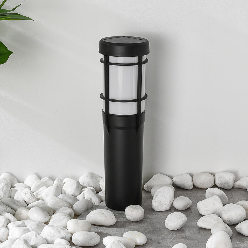 Solcellsdriven lampa med flameffekt Nikko - set om 4