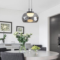 Pendellampa Mette - svart med rökfärgat glas och 3-stegs dimbar LED