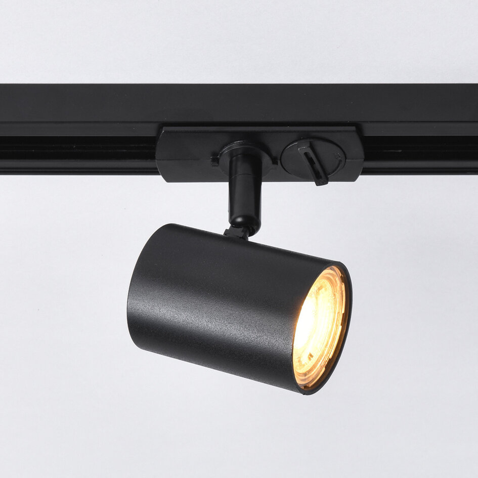 Set med 1-fas skensystem på 3 meter och Nox-spotlights, 3-stegs dimbar