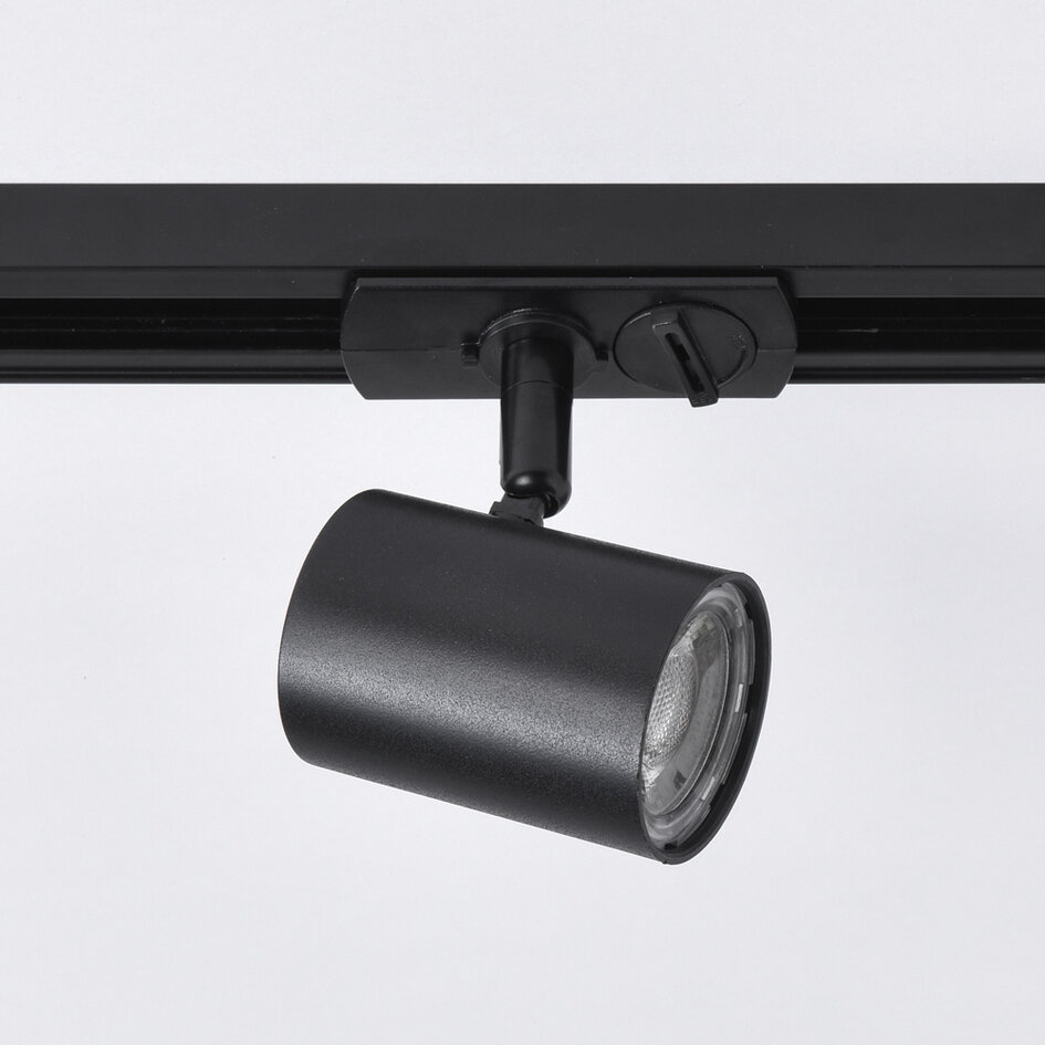 Set med 1-fas skensystem på 3 meter och Nox-spotlights, 3-stegs dimbar