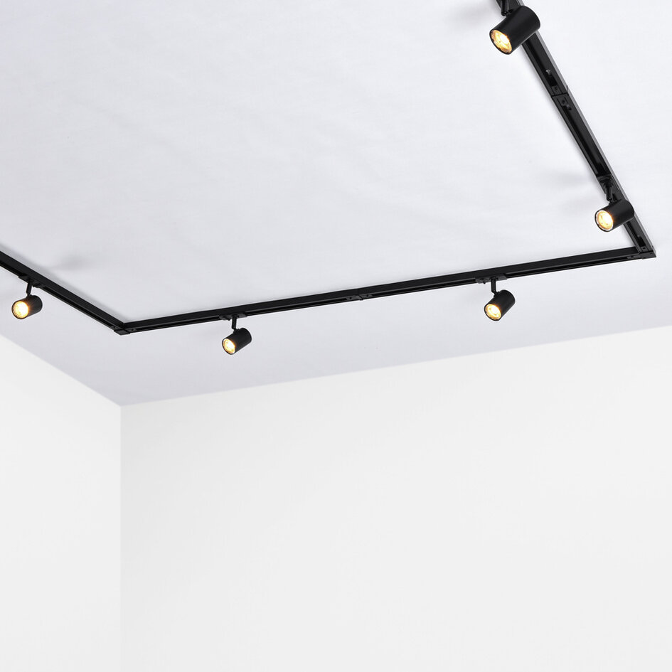 Set med 1-fas skensystem på 1,5 meter och Nox-spotlights, 3-stegs dimbar