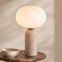 Bordslampa Tareo med glaskula och travertin (natursten)