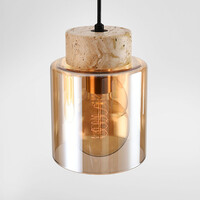 Pendellampa Naki med tre lampor i travertin (natursten) och amberglas