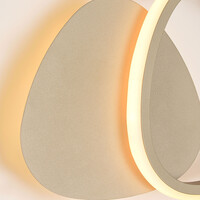 Designad vägglampa Melana med integrerad LED i sandbeige