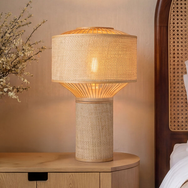 Bordslampa Tosca i bambu med vävd skärm