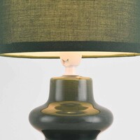 Bordslampa Loya i keramik med tygskärm i grönt