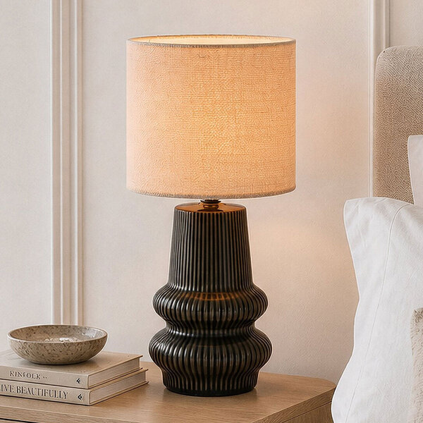 Bordslampa Ayra - antracitkeramik med tygskärm i beige