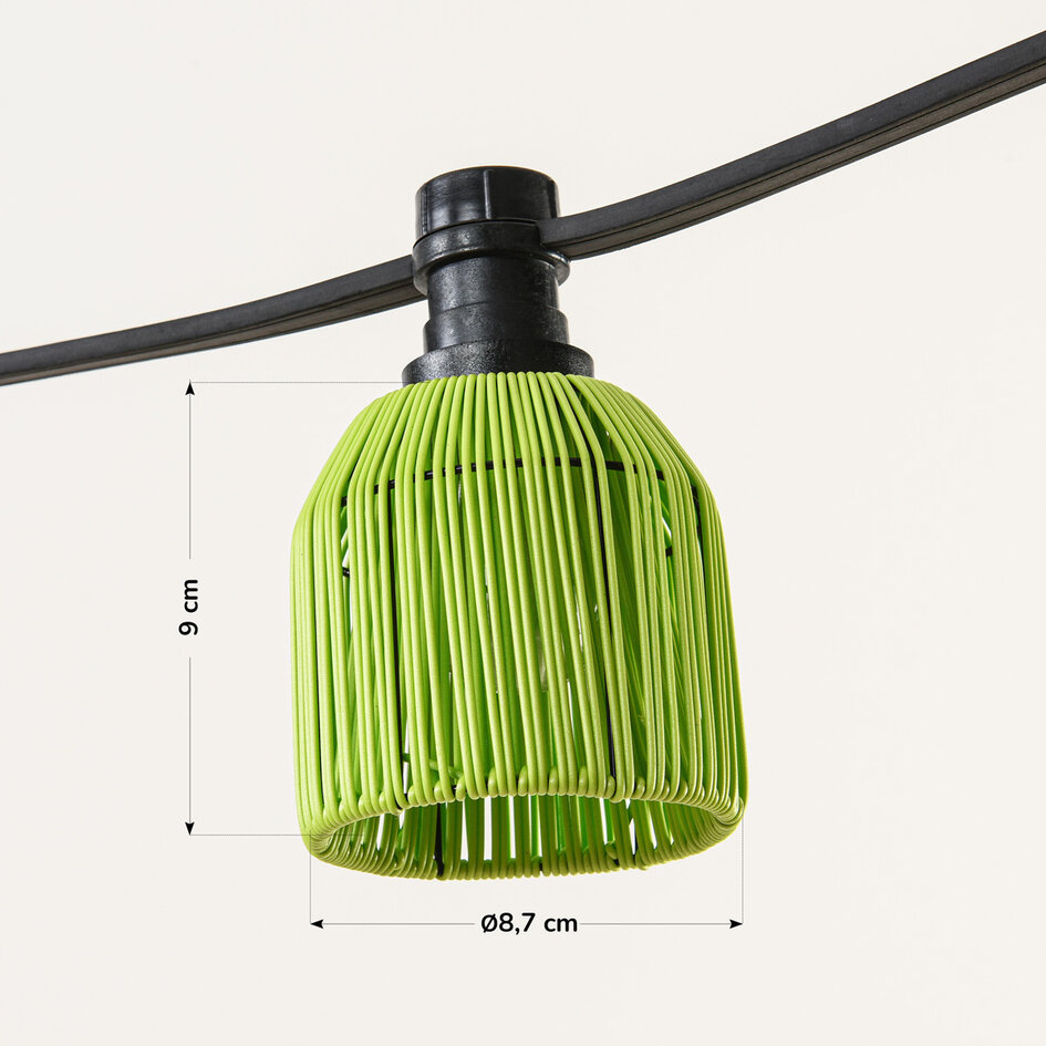 Lampslinga-set inklusive skärmar i grön rottinglook, finns med olika LED-lampor