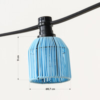Lampslinga-set inklusive skärmar i ljusblå rottinglook, finns med olika LED-lampor