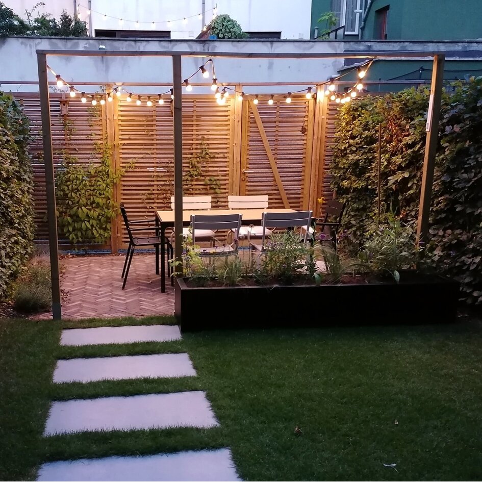 Ljusslinga för utomhusbruk med mjölkvita LED-lampor 1 watt