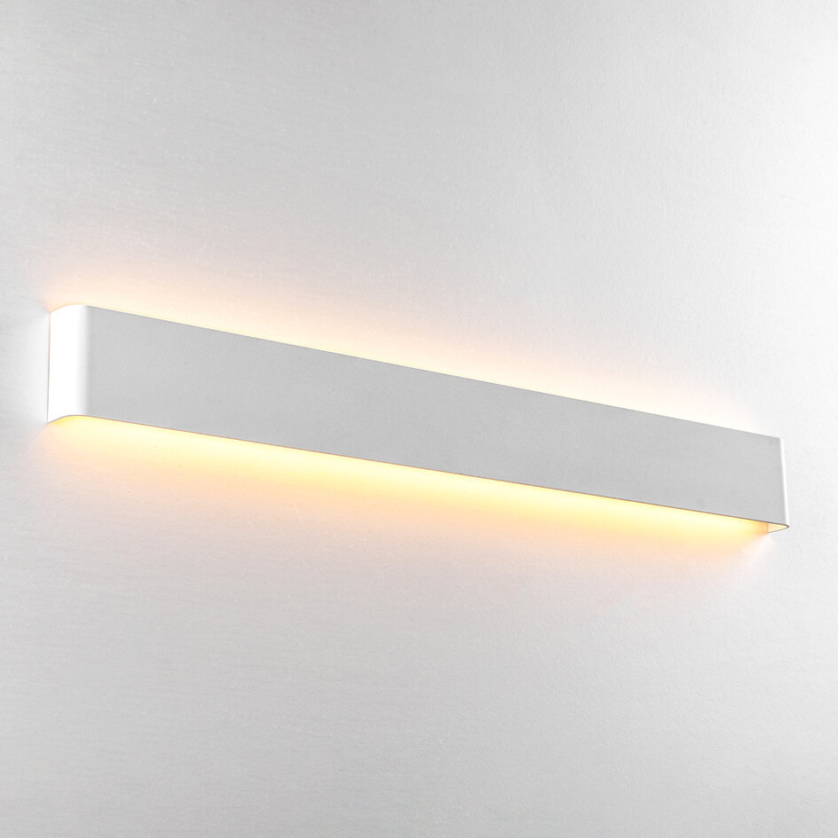 Vägglampa Norell 83 cm i vitt med integrerade lysdioder
