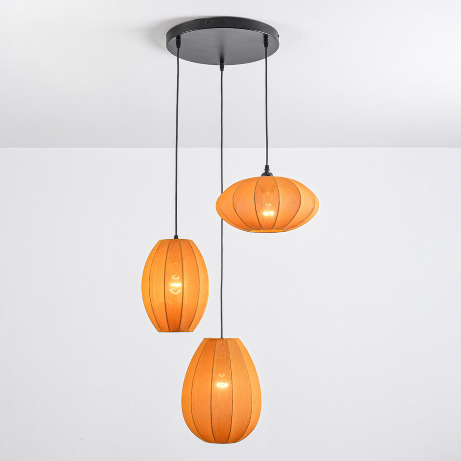 Pendellampa Fabrica med tre lampor - orange tyglyktor