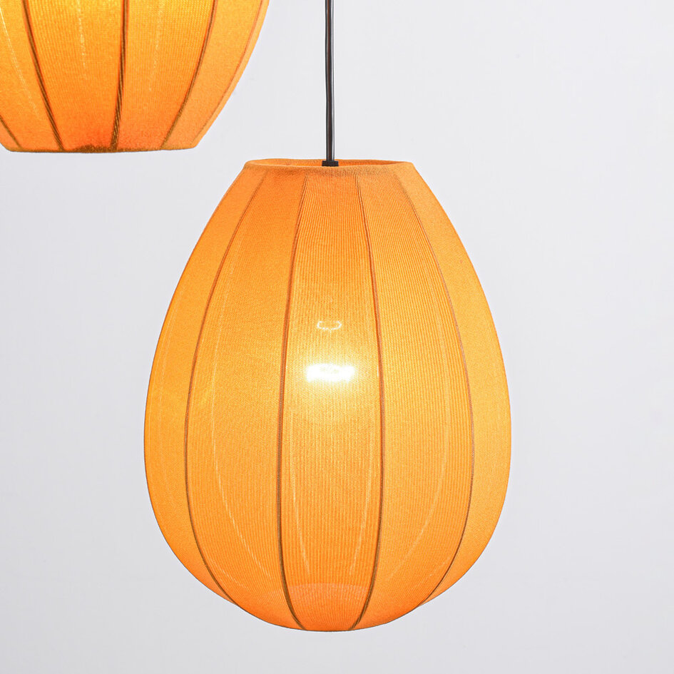Pendellampa Fabrica med tre lampor - orange tyglyktor