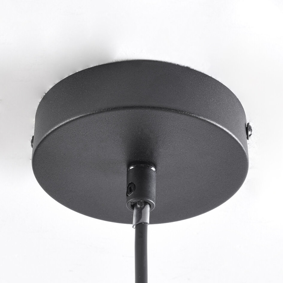 Industriell pendellampa Hilo i svart metall