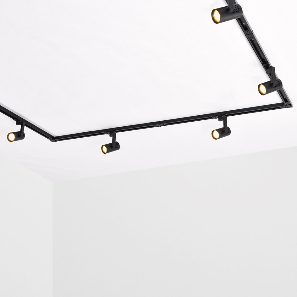 Set med 1-fas skensystem på 3 meter och Fem-spotlights, svart