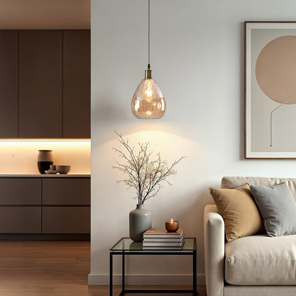 Pendellampa Verona med en lampa - droppformat amberfärgat glas med kupning